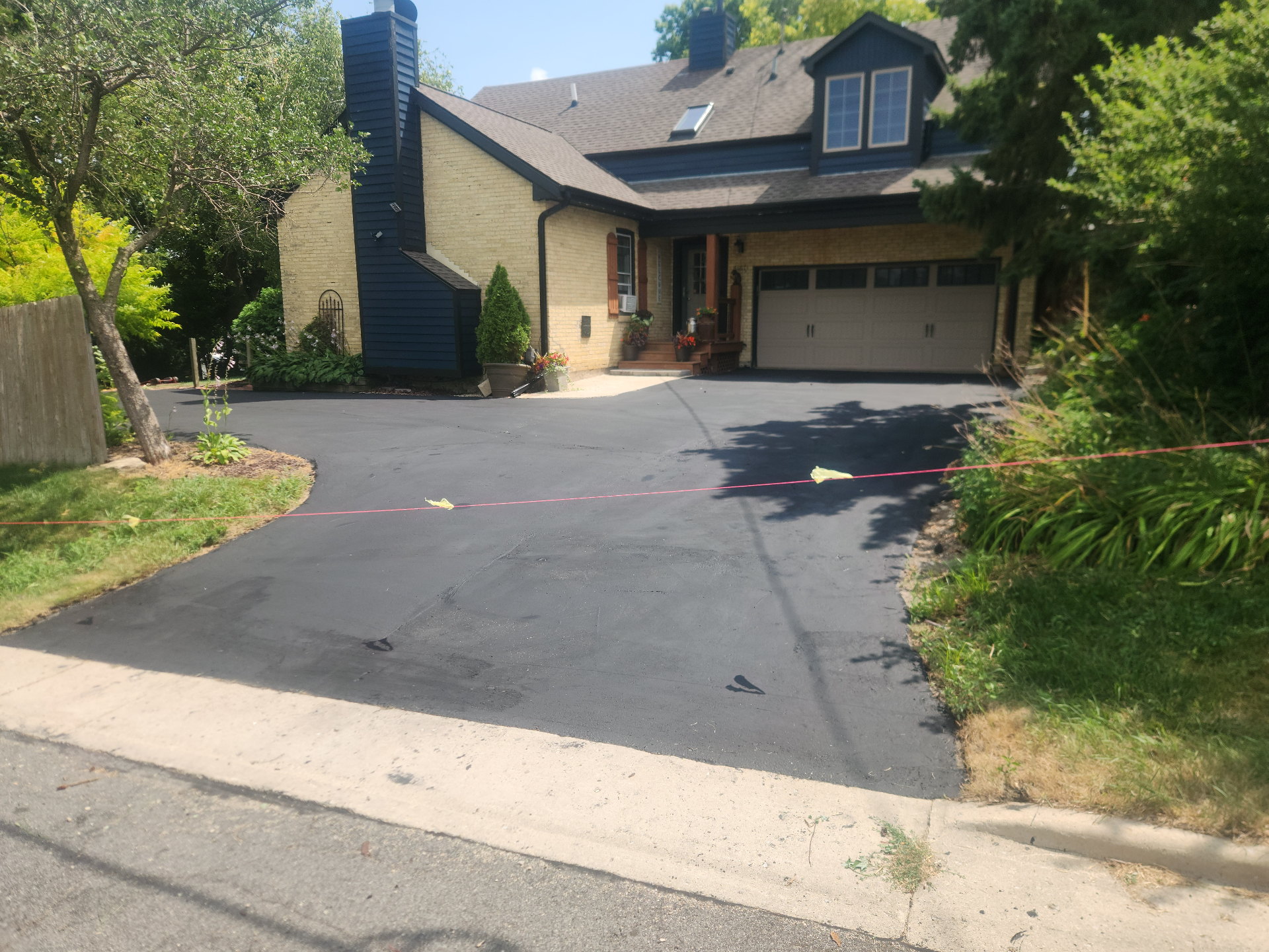 Asphalt Sealcoating